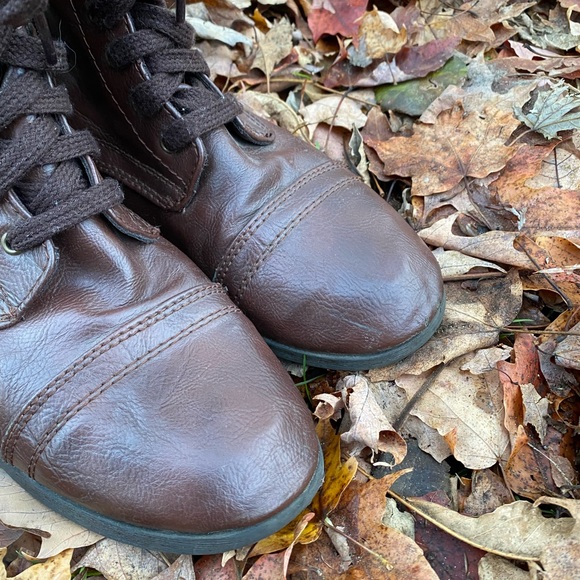 🟢5/$25 Brown boots - Picture 6 of 16